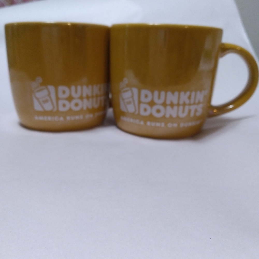 Dunkin donuts mug set